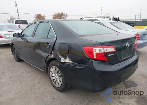 2012 Toyota Camry Le z USA, uszkodzony, nr VIN 4T1BF1FK4CU096780